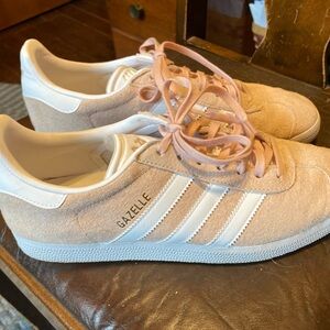Adidas Gazelle Women’s 9.5 Men’s 8 Light Pink